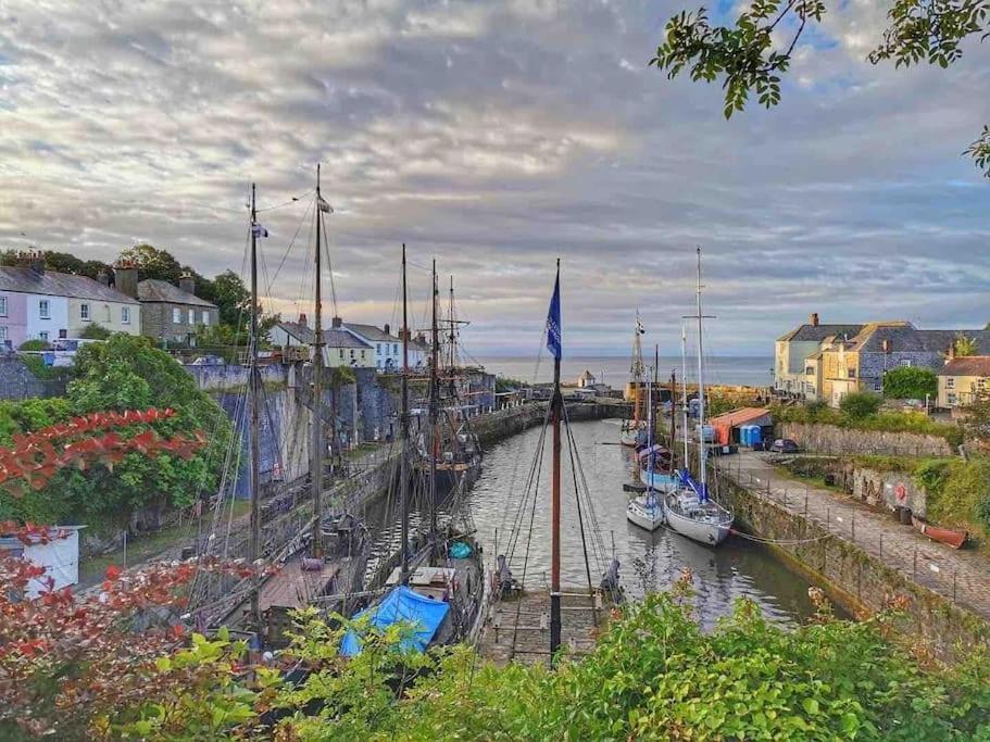 Stunning Yacht Sea Lion In Charlestown Harbour, Cornwall Hotel Kültér fotó